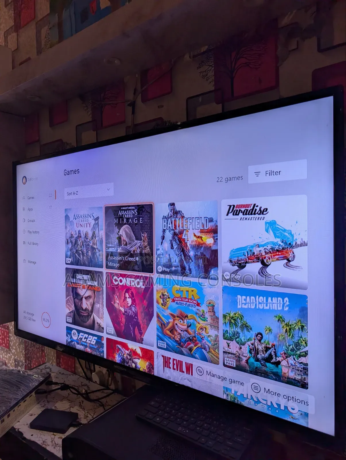 Microsoft Xbox One S 1terrabyte 22games