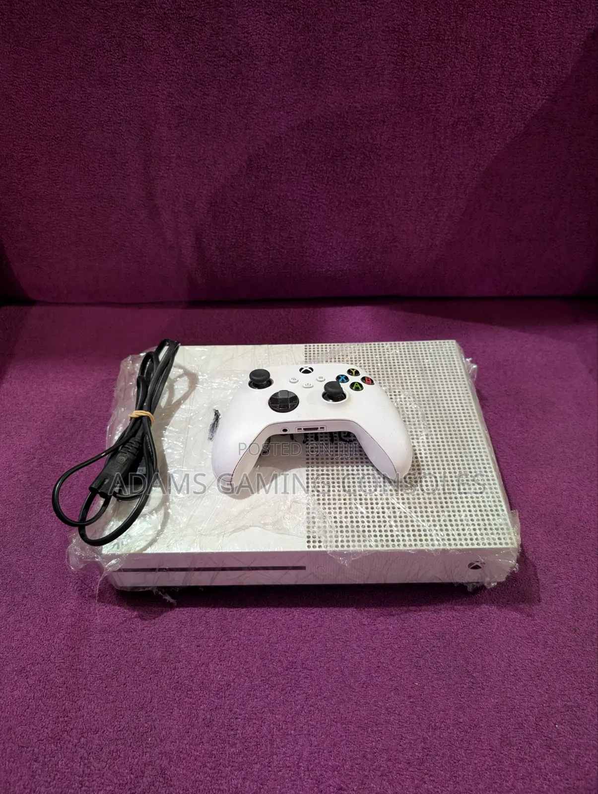 Microsoft Xbox One S 1terrabyte 22games
