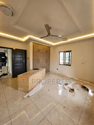 4bdrm House in Madina for sale