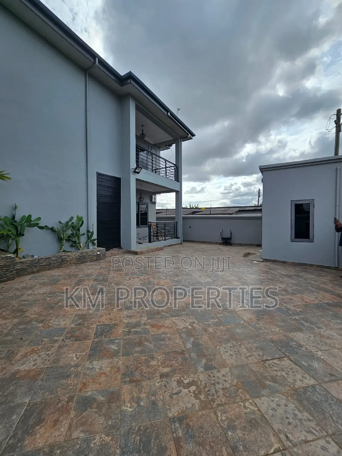 4bdrm House in Madina for sale