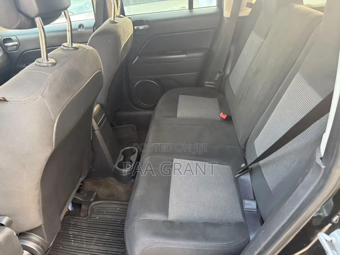 Jeep Patriot Latitude 4dr SUV 4WD (2.4L 4cyl 6A) 2014 Black
