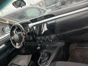 Toyota Hilux Revo Smart Cab Deisel 2.4 RWD 2016 Ivory