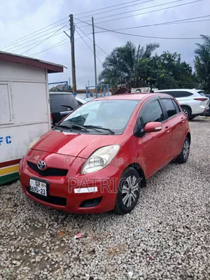 Toyota Vitz 2010 Red