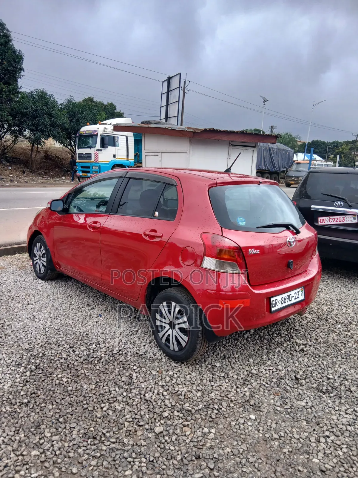 Toyota Vitz 2010 Red