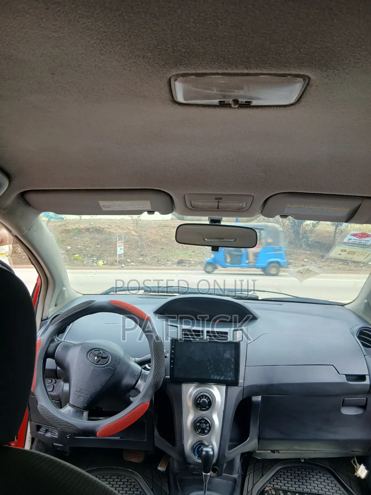 Toyota Vitz 2010 Red