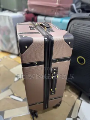 Premium Quality Rock Vintage Medium Size 24 Inches Traveling Bag.
