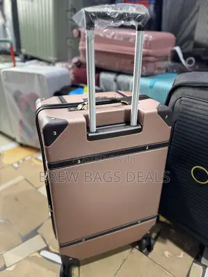Premium Quality Rock Vintage Medium Size 24 Inches Traveling Bag.