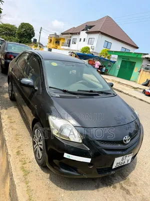 Toyota Yaris 2010 Black