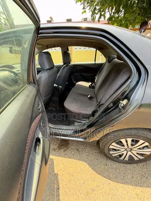 Toyota Yaris 2010 Black