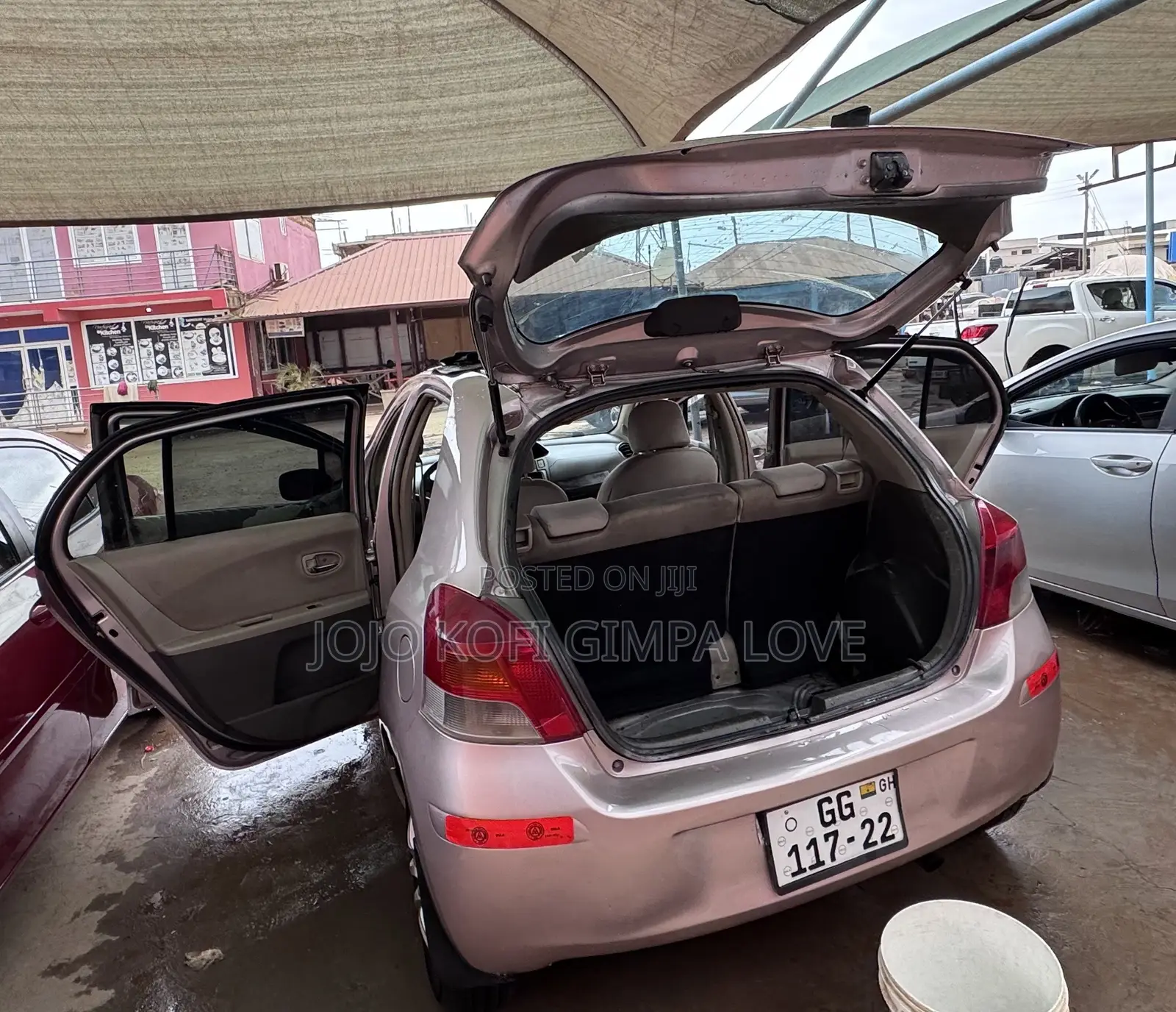 Toyota Vitz 2010 Beige