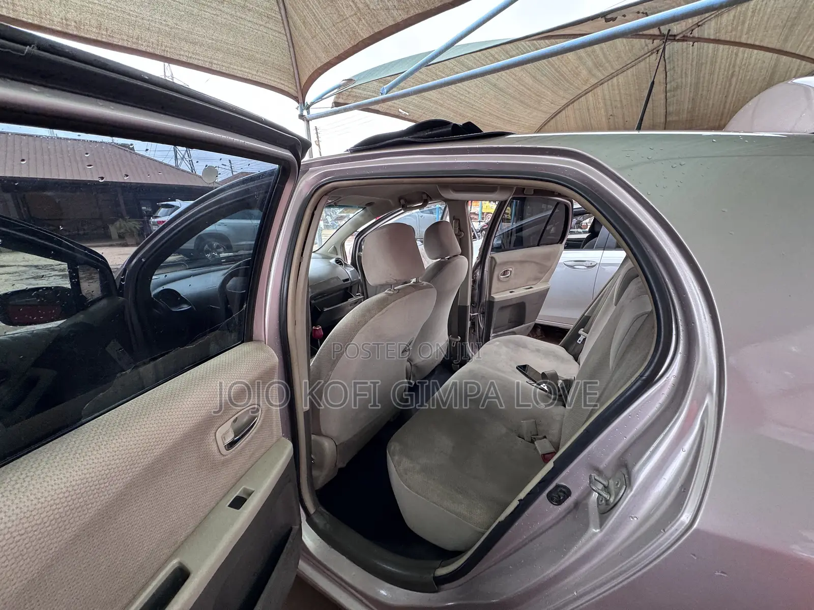 Toyota Vitz 2010 Beige