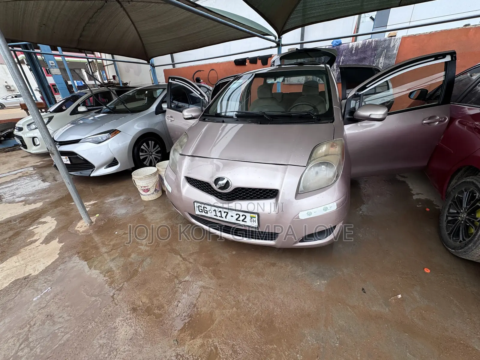 Toyota Vitz 2010 Beige