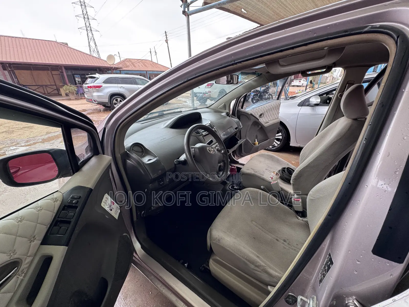 Toyota Vitz 2010 Beige