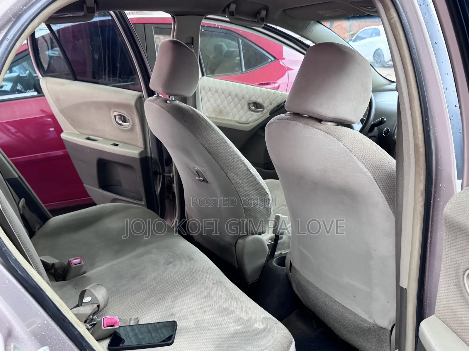Toyota Vitz 2010 Beige