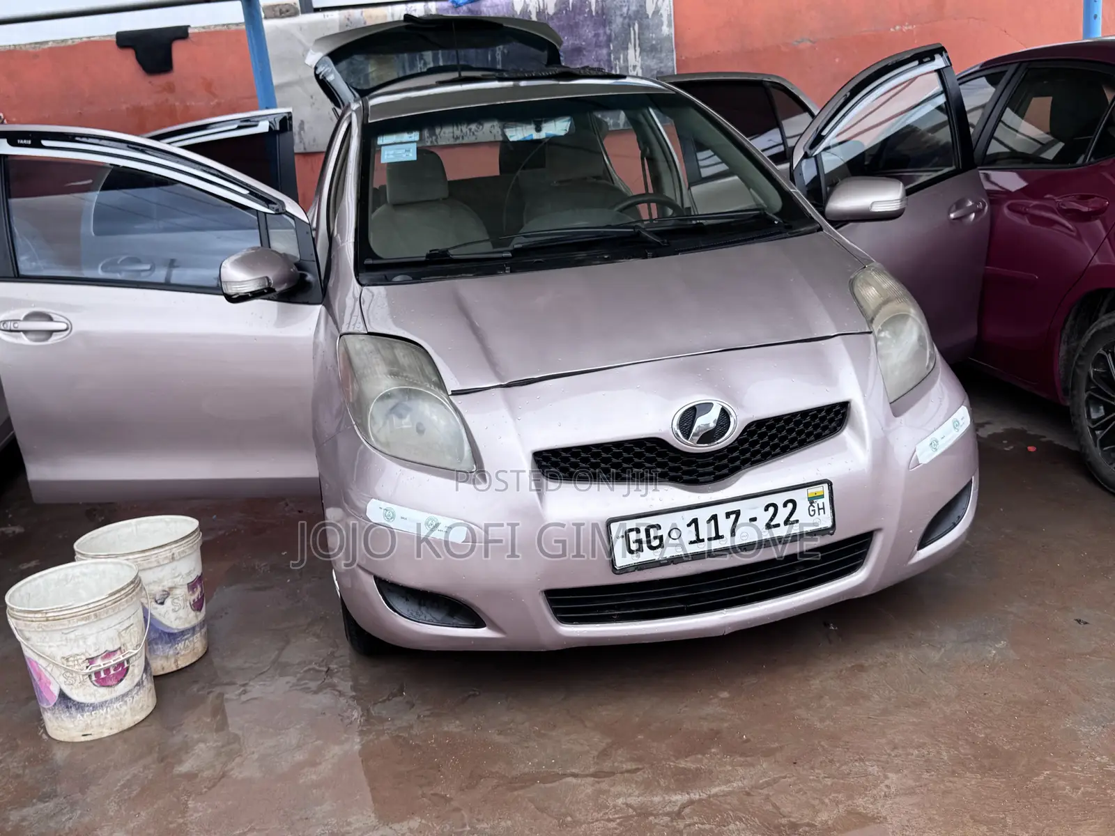 Toyota Vitz 2010 Beige