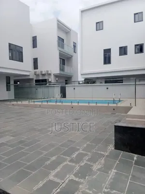 4bdrm Townhouse / Terrace in East Legon, A&C Mall Area for rent