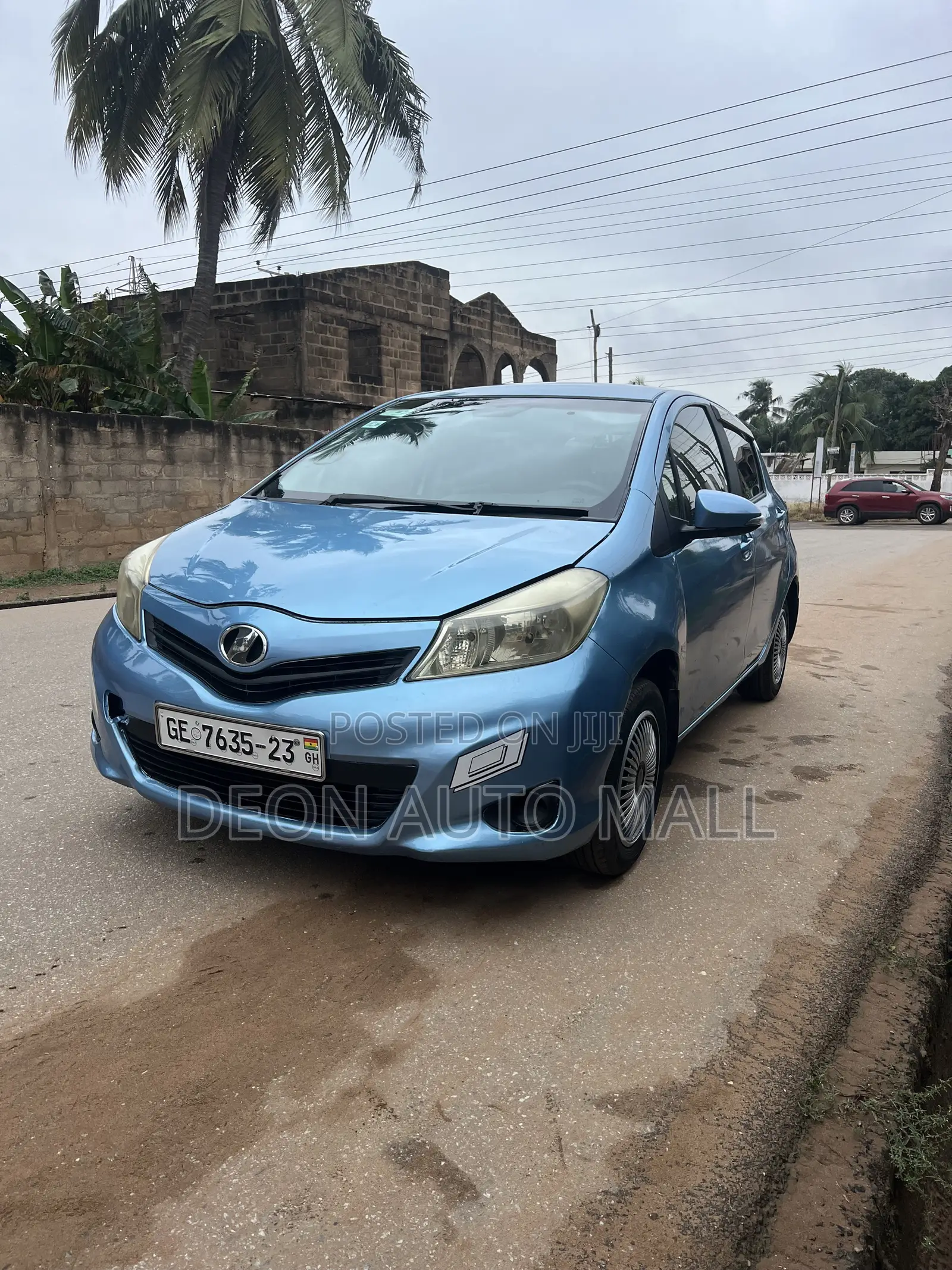 Toyota Vitz 1.3 FWD 5dr 2012 Blue