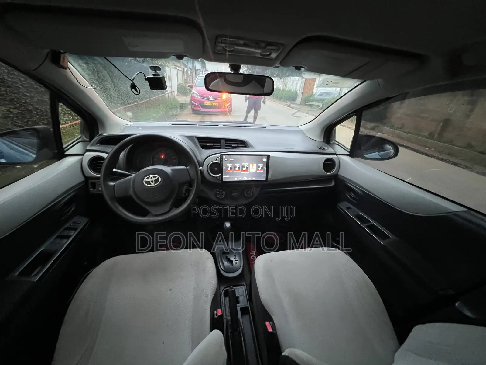 Toyota Vitz 1.3 FWD 5dr 2012 Blue