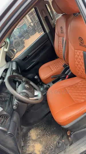 Toyota Hilux 2021 Gray