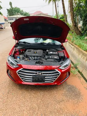 Hyundai Elantra Limited Sedan FWD (2.0L 4cyl 6A) 2017 Red