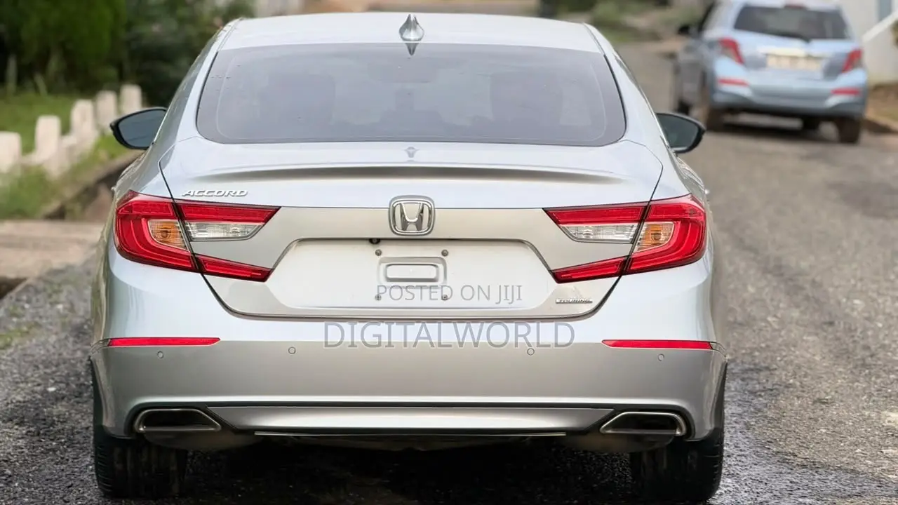 Honda Accord Touring 2018 White