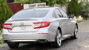 Honda Accord Touring 2018 White