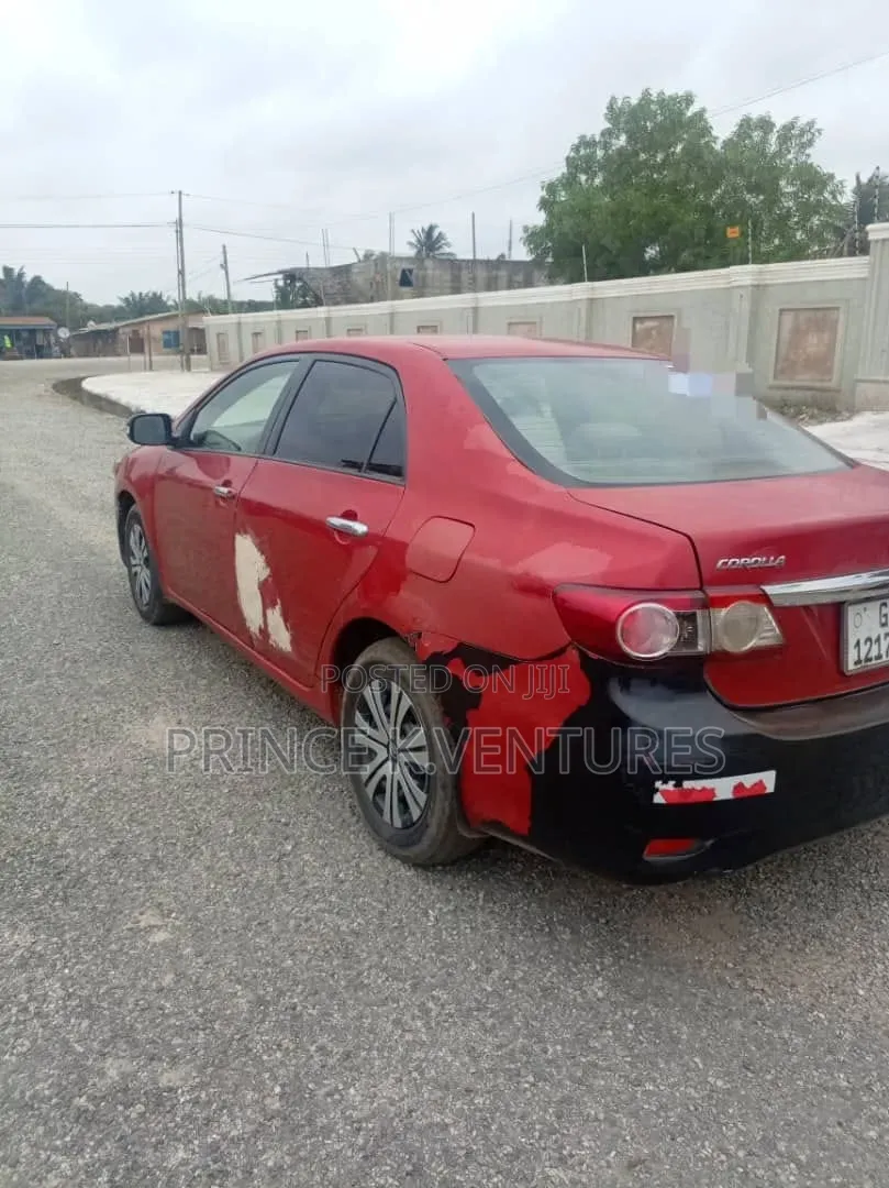 Toyota Corolla 2013 Red