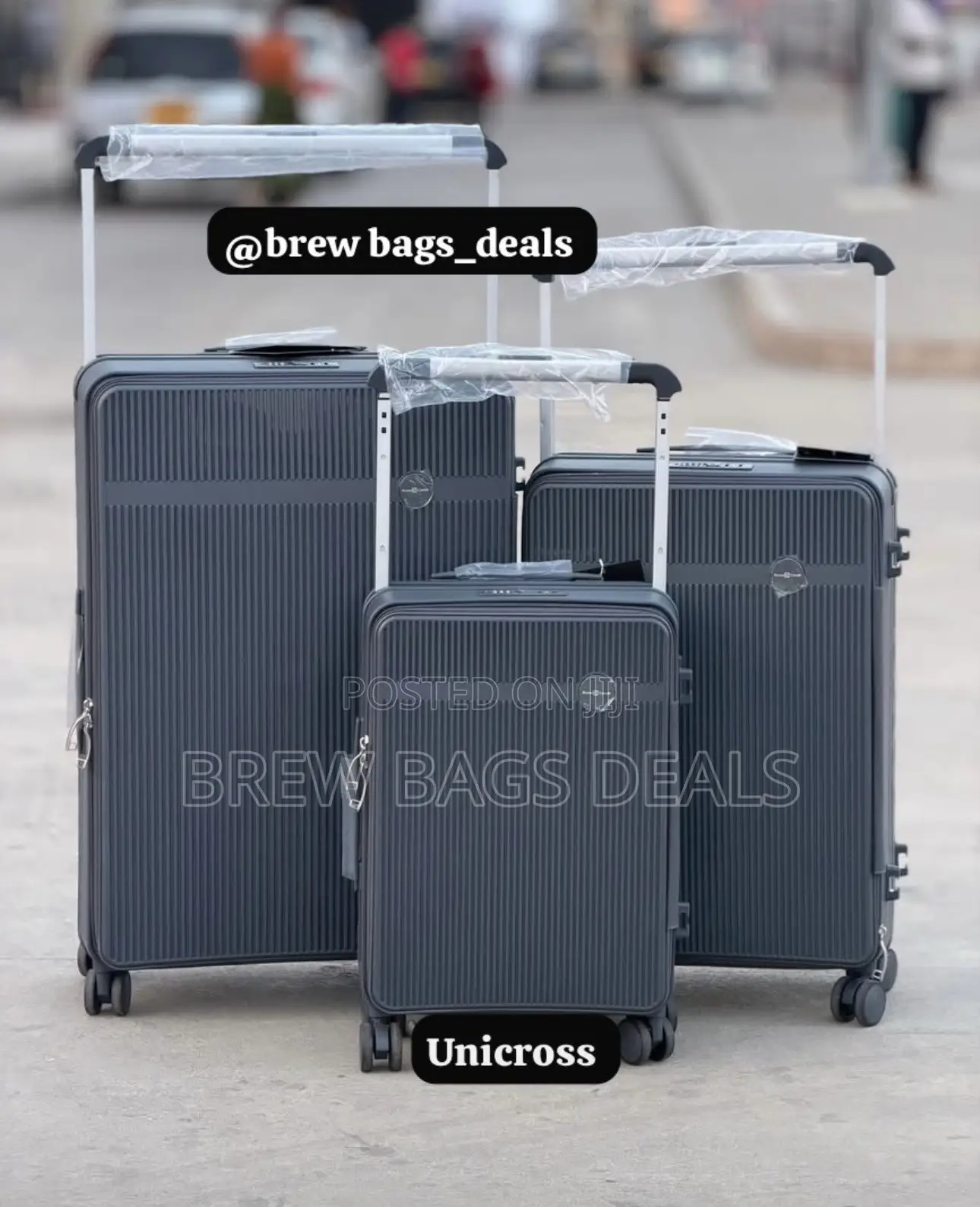 Premium Quality Unicross 3set Wide Handle Unbreakable Traveling Bag.
