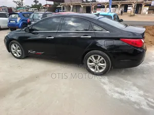 Hyundai Sonata 2013 Black