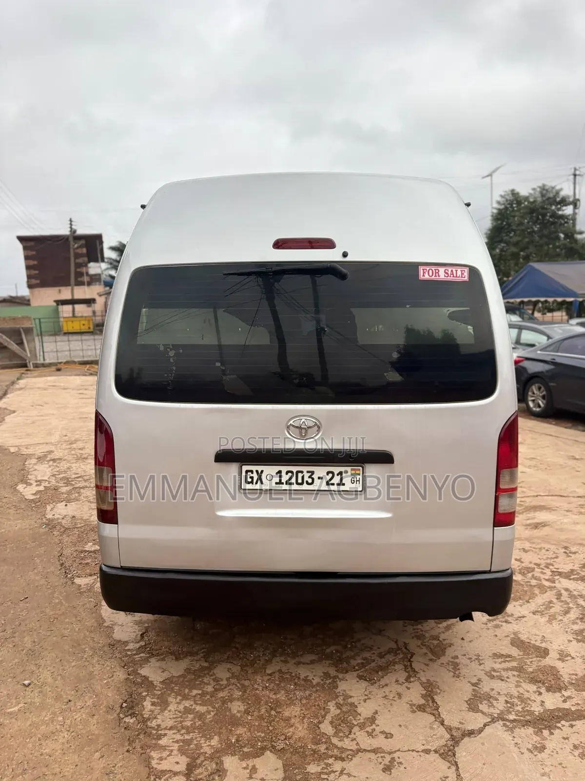Toyota HiAce 2022 Silver