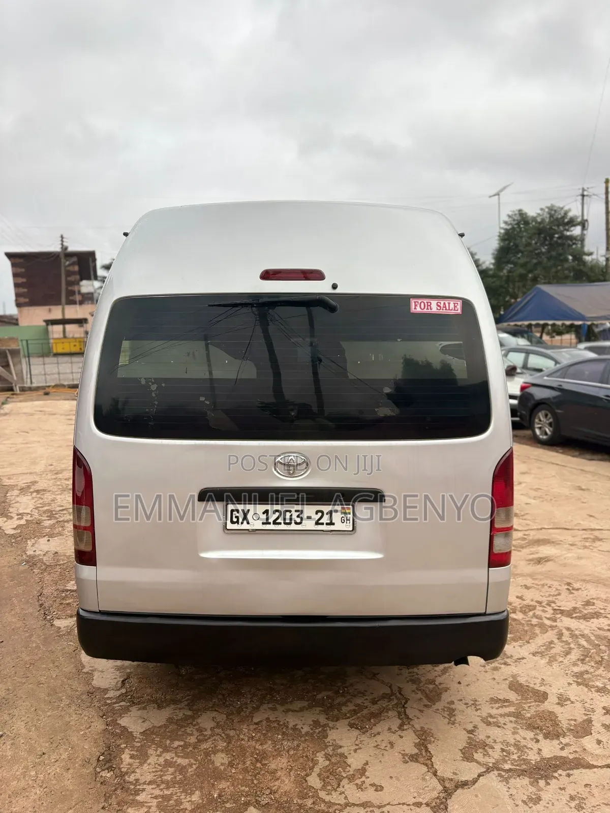 Toyota HiAce 2022 Silver