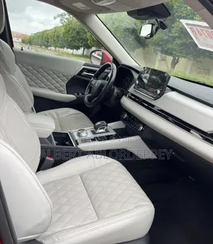 Mitsubishi Outlander SEL 2022 Burgundy
