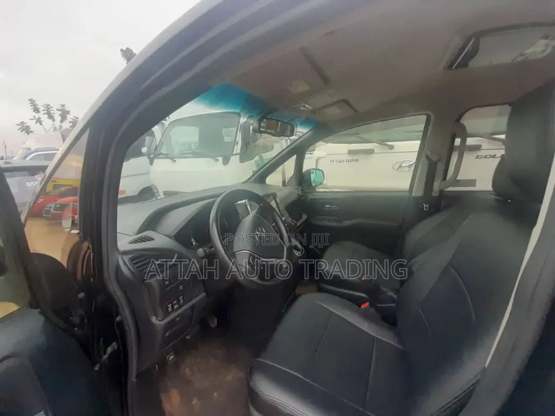 Toyota Voxy 2015 Black