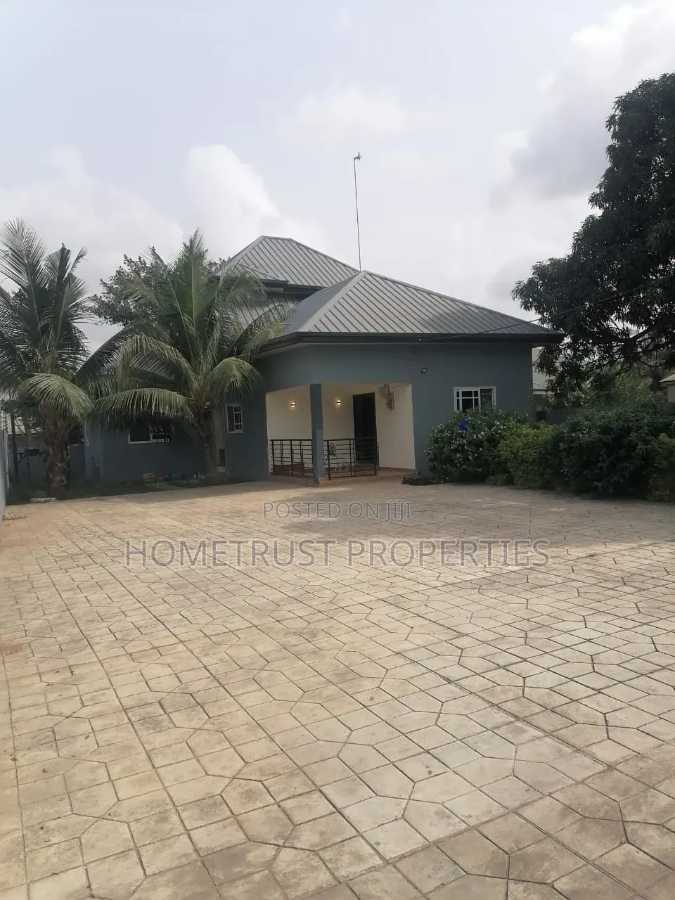3bdrm House in Amasaman Satellite for sale
