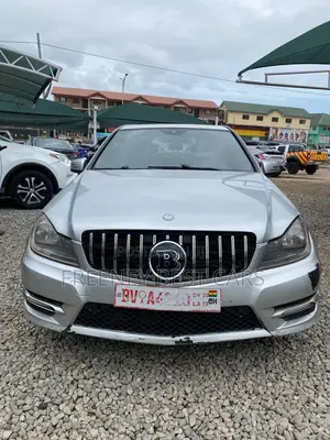 Mercedes-Benz C250 2014 Silver
