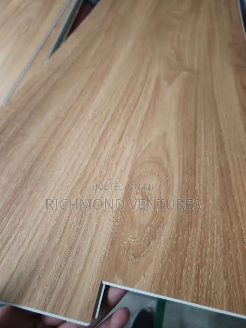 Quality Floor Tiles Available in Different Colors