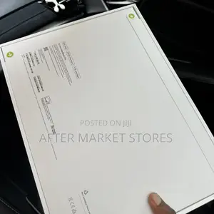 New Laptop Apple MacBook Pro 2025 M5 24GB Apple M5 SSD 1T