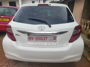 Toyota Vitz 2014 White