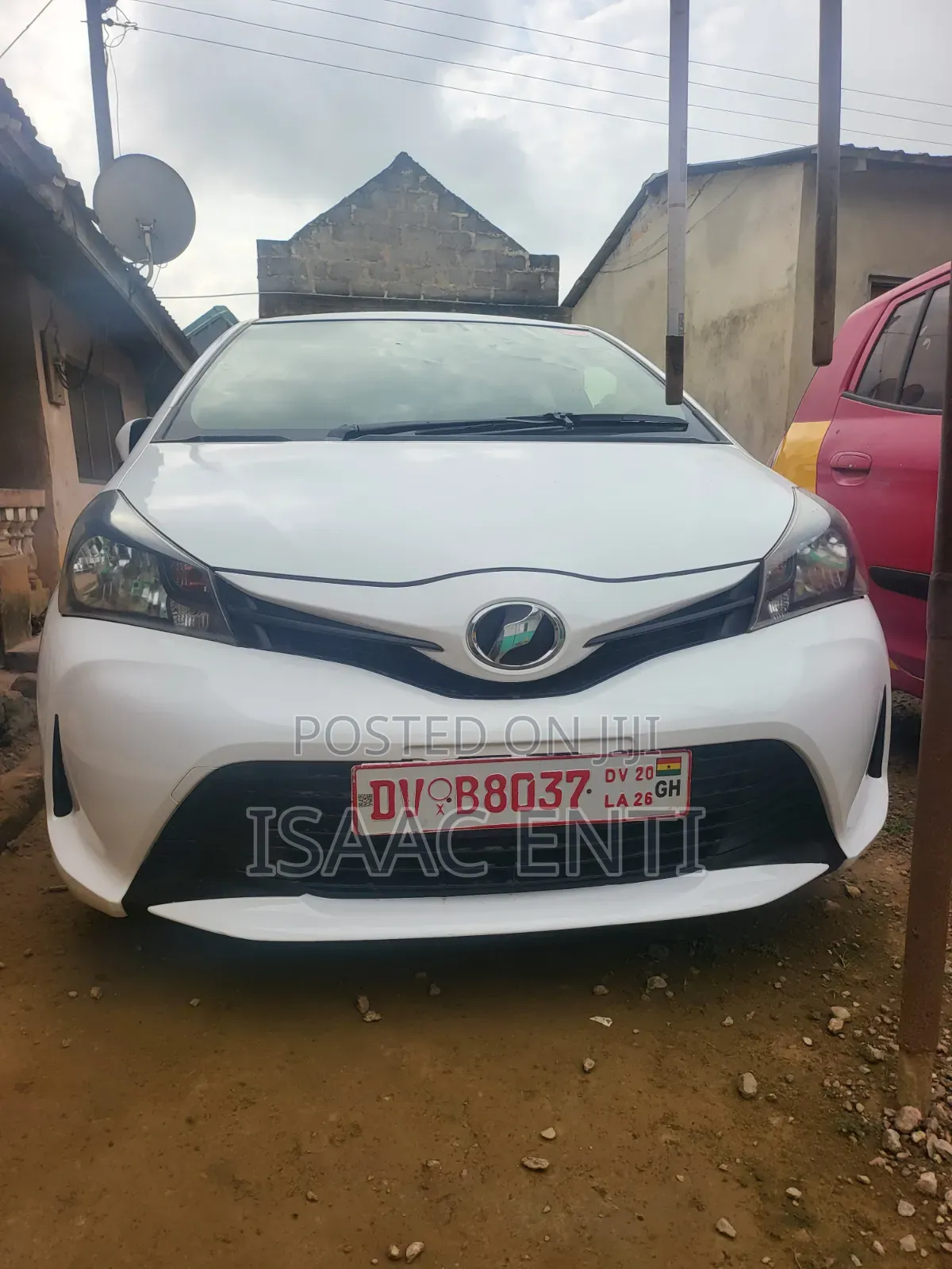 Toyota Vitz 2014 White