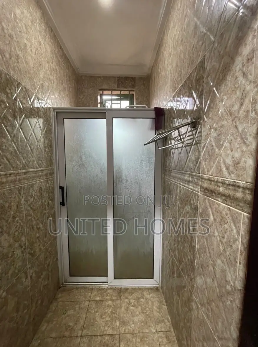 3bdrm Apartment in Madina for rent
