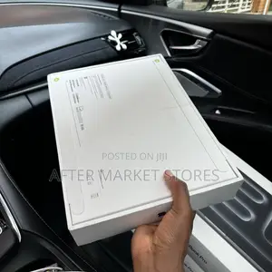 New Laptop Apple MacBook Pro 2025 M5 16GB Apple M5 SSD 512GB