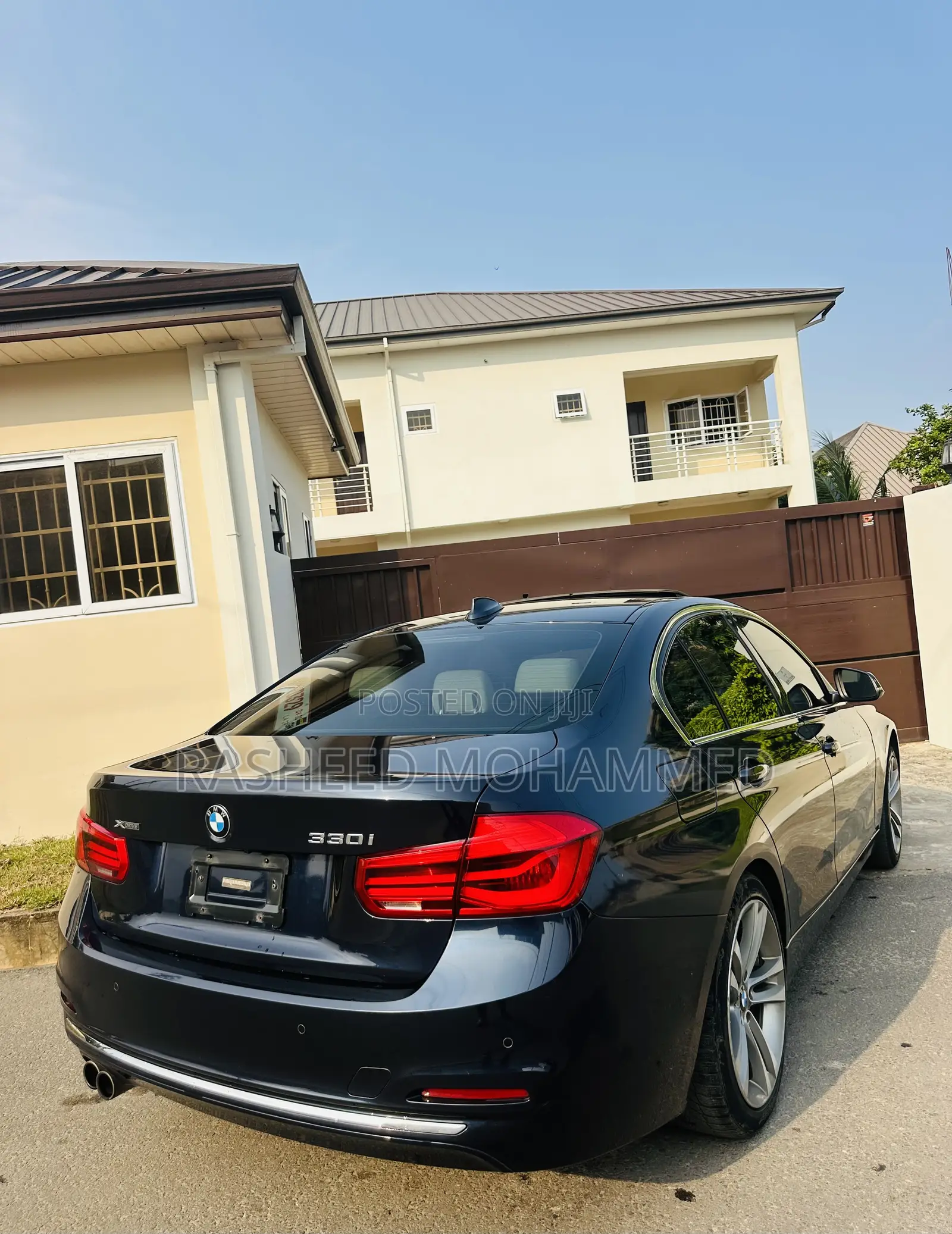 BMW 330i 2018 Black