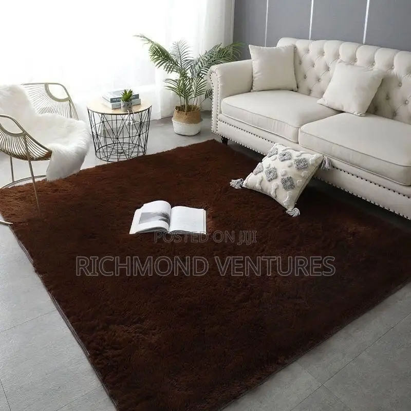 Clean and Affordable Fluffy Carpets in Diff Colors