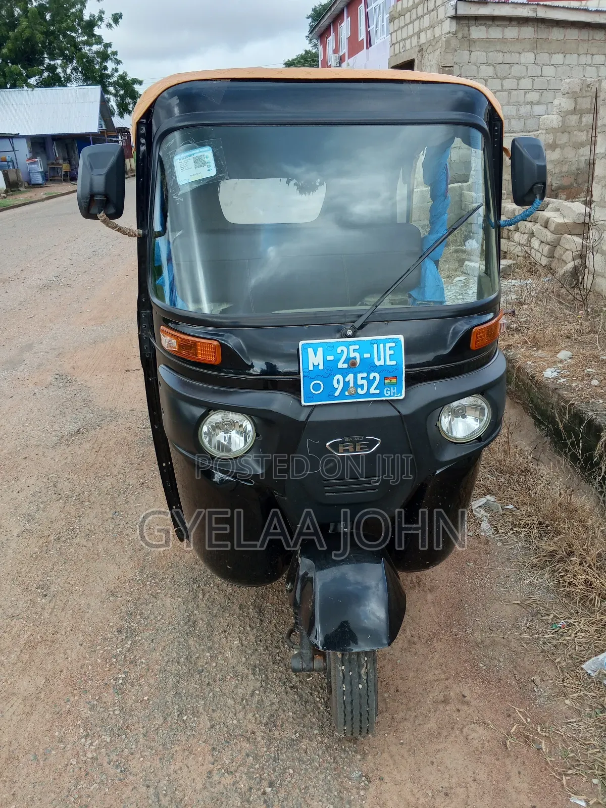 Bajaj RE 2025 Black