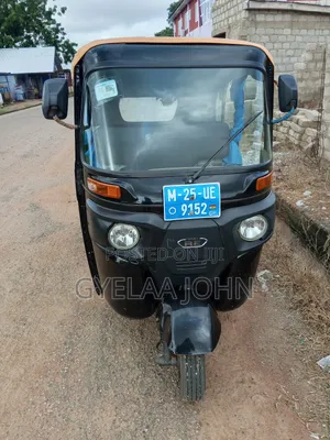 Bajaj RE 2025 Black