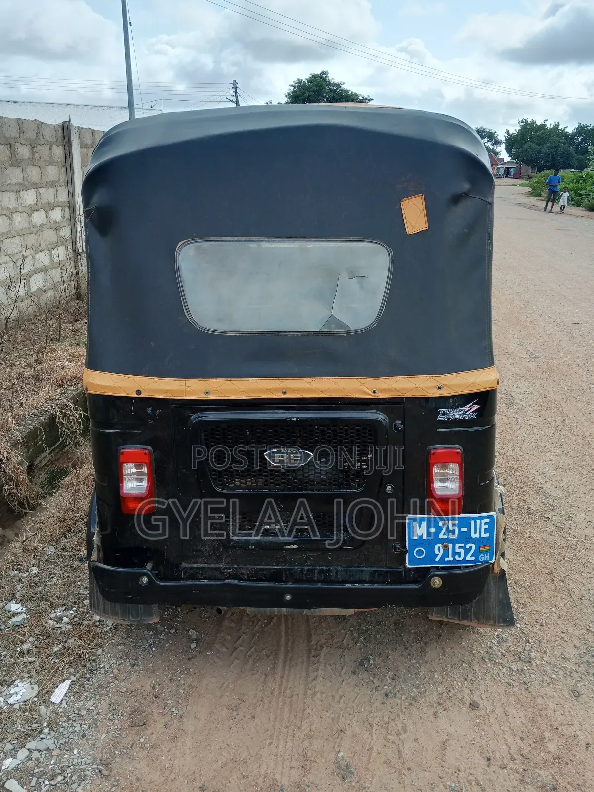 Bajaj RE 2025 Black