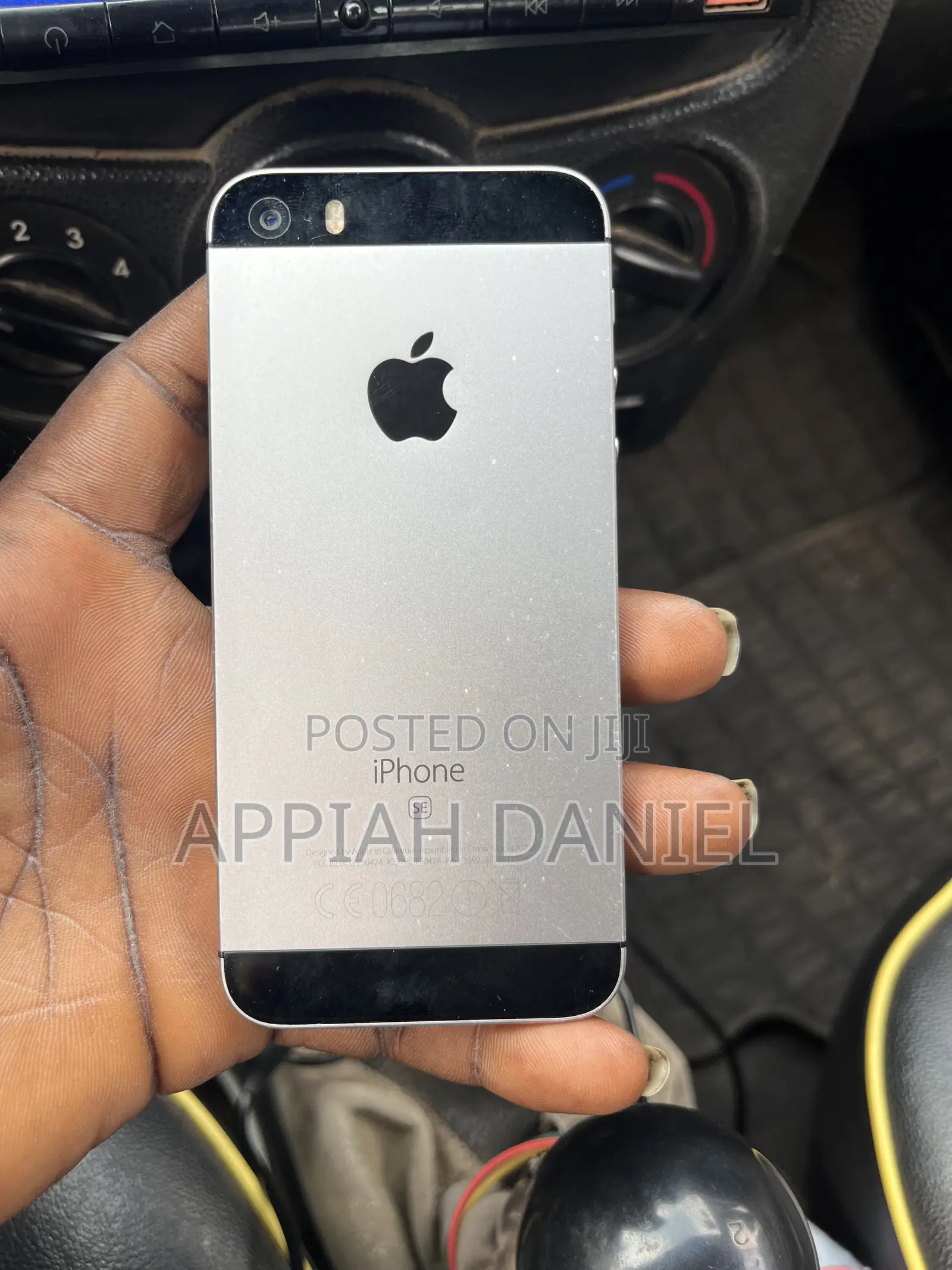 Apple iPhone SE 16 GB Black