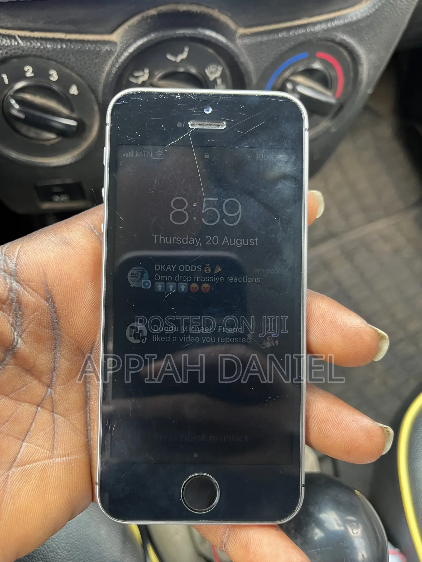 Apple iPhone SE 16 GB Black