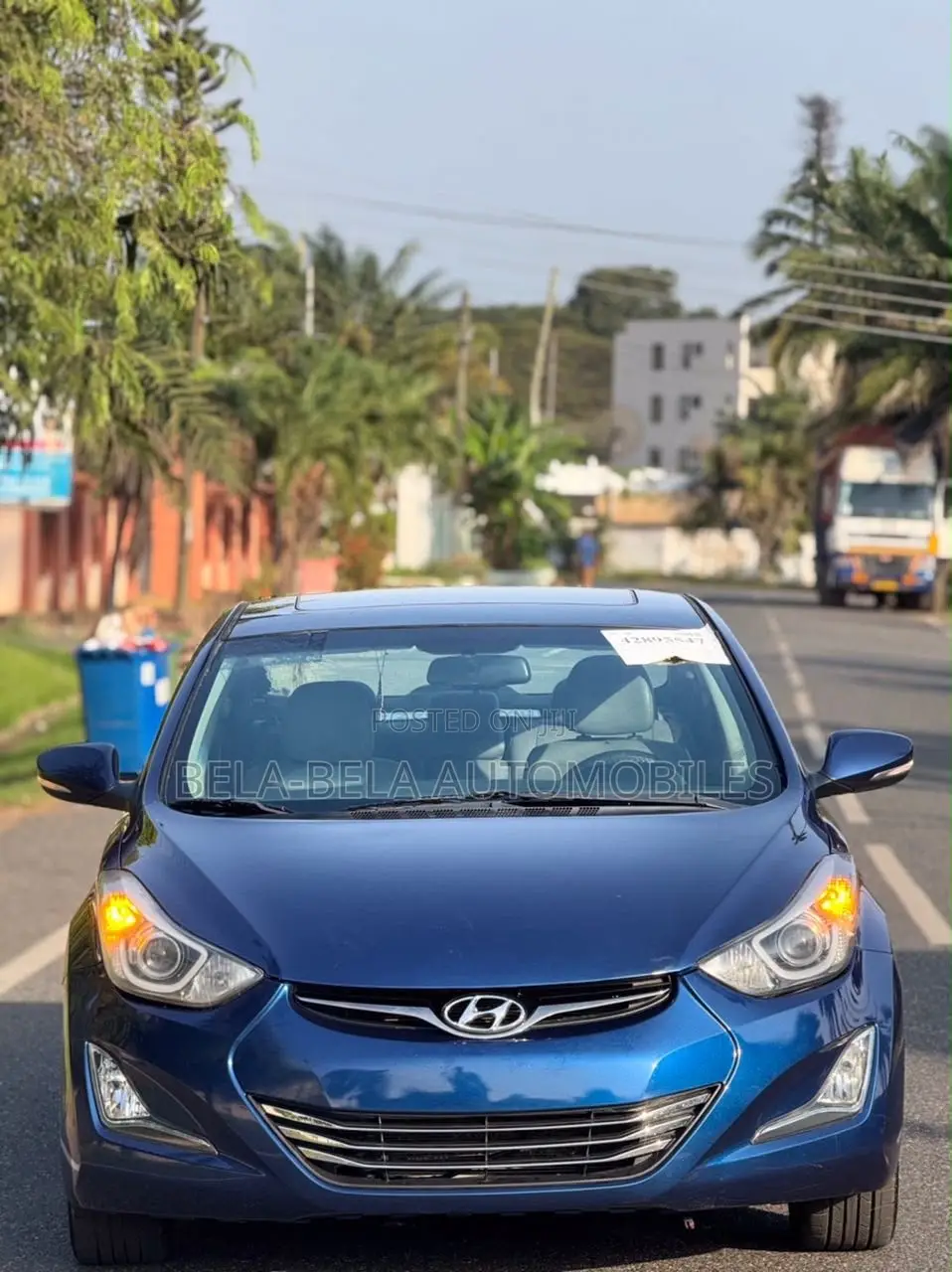 Hyundai Elantra Limited Sedan FWD (1.8L 4cyl 6A) 2016 Blue