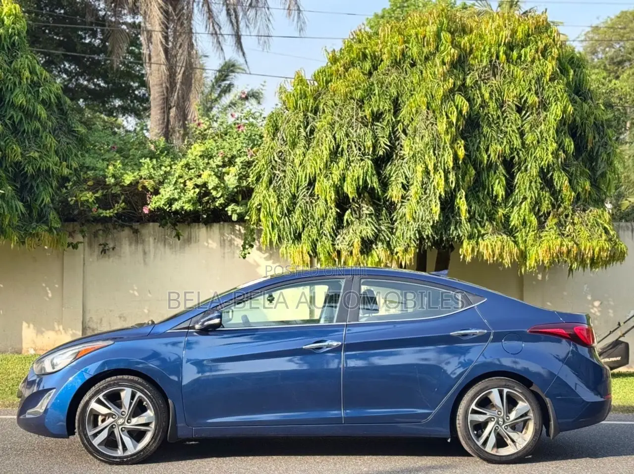 Hyundai Elantra Limited Sedan FWD (1.8L 4cyl 6A) 2016 Blue